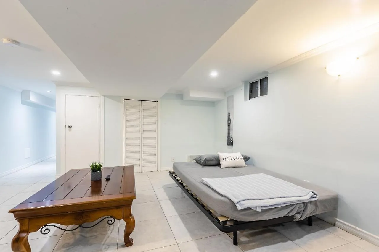 Pet-Friendly Suite In The Heart Of Trinity Bellwoods Toronto